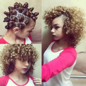 woman with blonde hair in curly bantu knot-out style